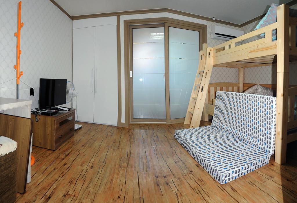 The 1St Andong Hostel Exterior photo